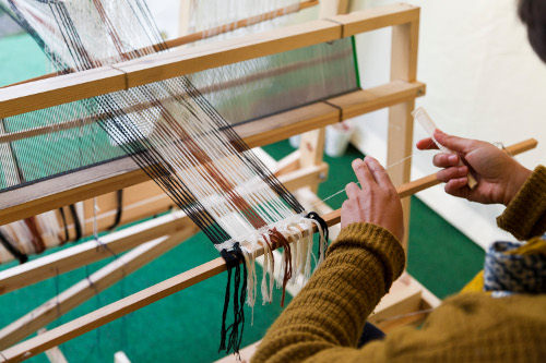 This is the same loom, but assembled in the DAKS Clothing tent at Wool Week in Potters Fields next to Tower Bridge a few years ago.