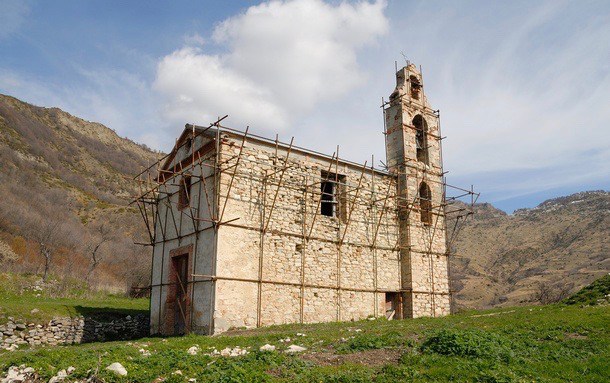 An abandoned church in Valle Piola