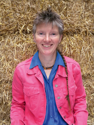 Our straw-bale building online course expert tutor Barbara Jones