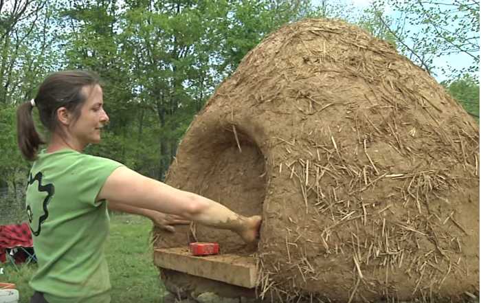 How to build a cob oven in your garden with Sigi Koko – Part 2