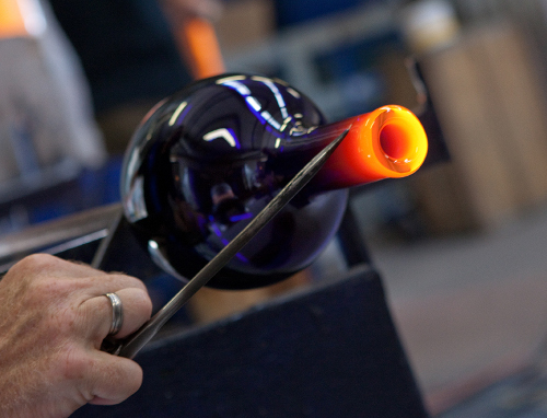 glassblowing-neck-decanter