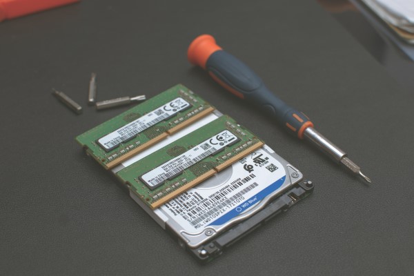 How to extend the life of your laptop: maintain and repair