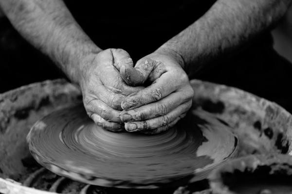 Helping heritage crafts : a potter's wheel