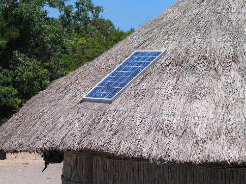 solar-panel-thatch