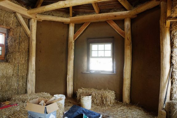 Clay and straw: insulation meets thermal mass