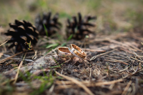 Recycled rings can help reduce the environmental impact of your wedding